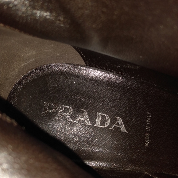 PRADA - Picture 5 of 6